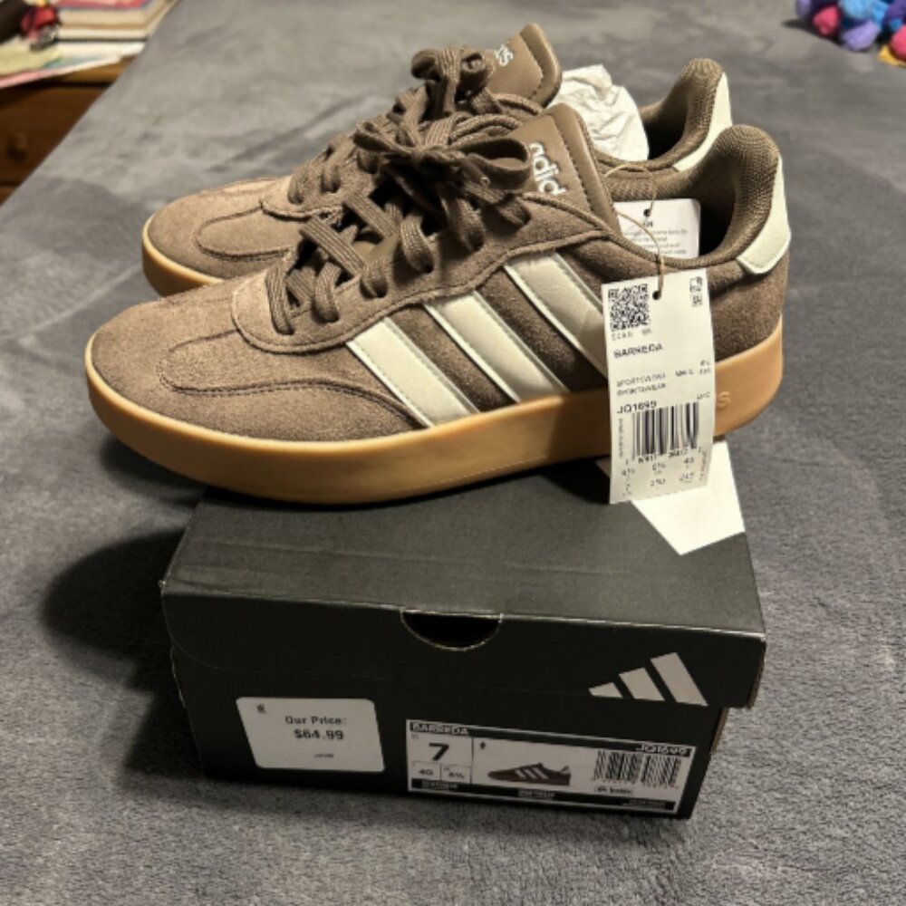 EUC in Original Box - Adidas Barreda Sneakers Men's 7 - Brown/White/Gum